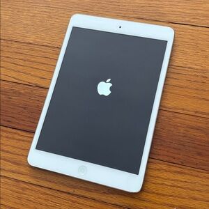 iPad Mini (1st gen) white 16GB